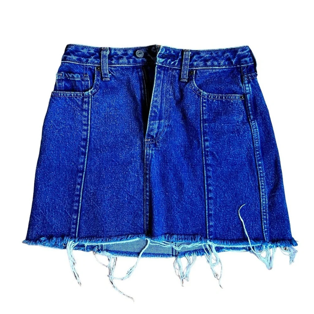 Abercrombie & Fitch Zoe Natural Rise A-Line Mini Skirt Frayed Hem Dark Wash 26/2